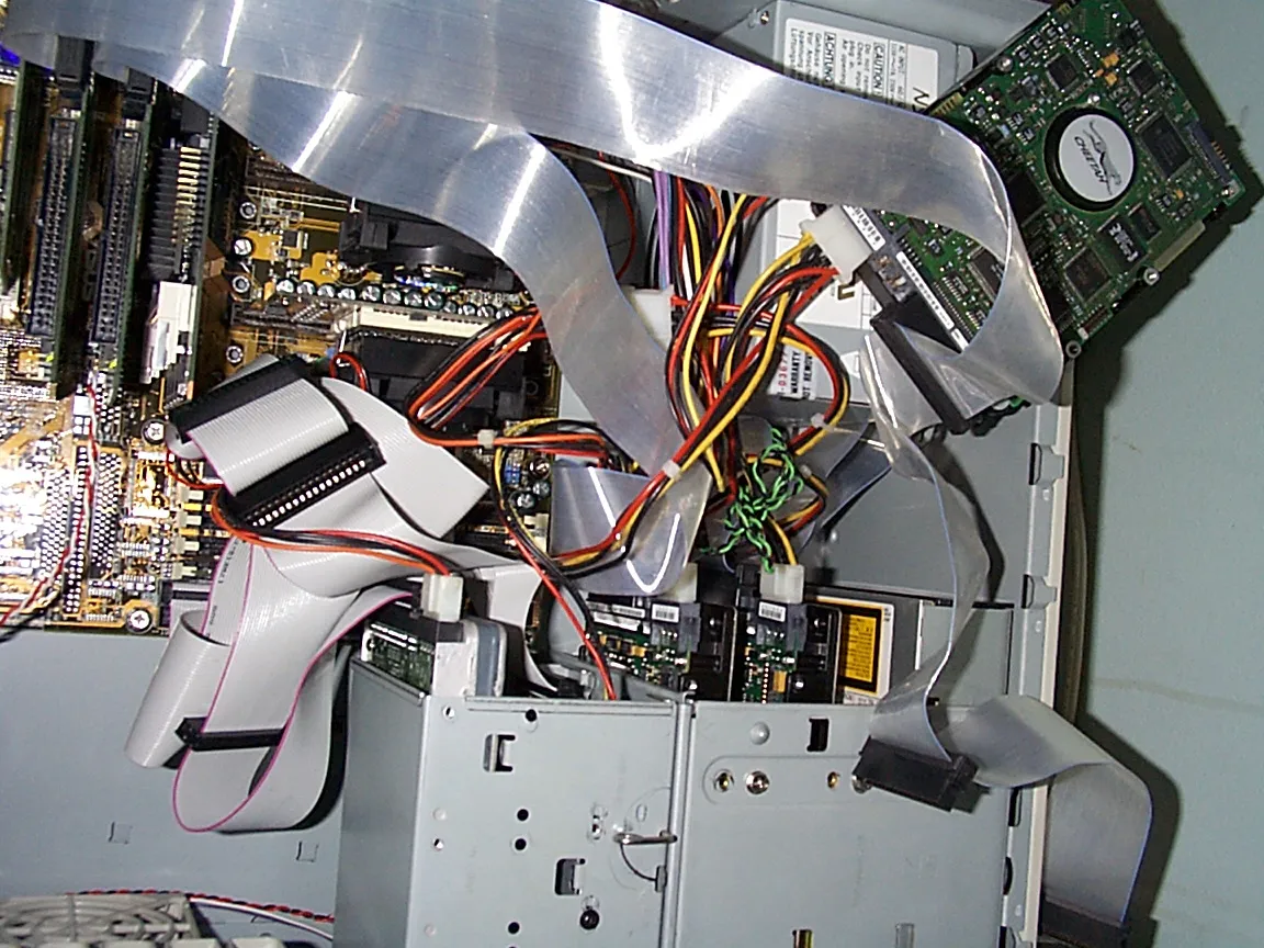 Motherboard, expansion cards and drives inside the case